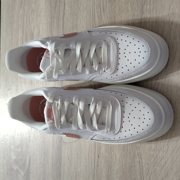 NEW Nike Court Vision Alta Women's Shoes In White/Sail/Red Stardust Size 10 - Picture 13 of 15